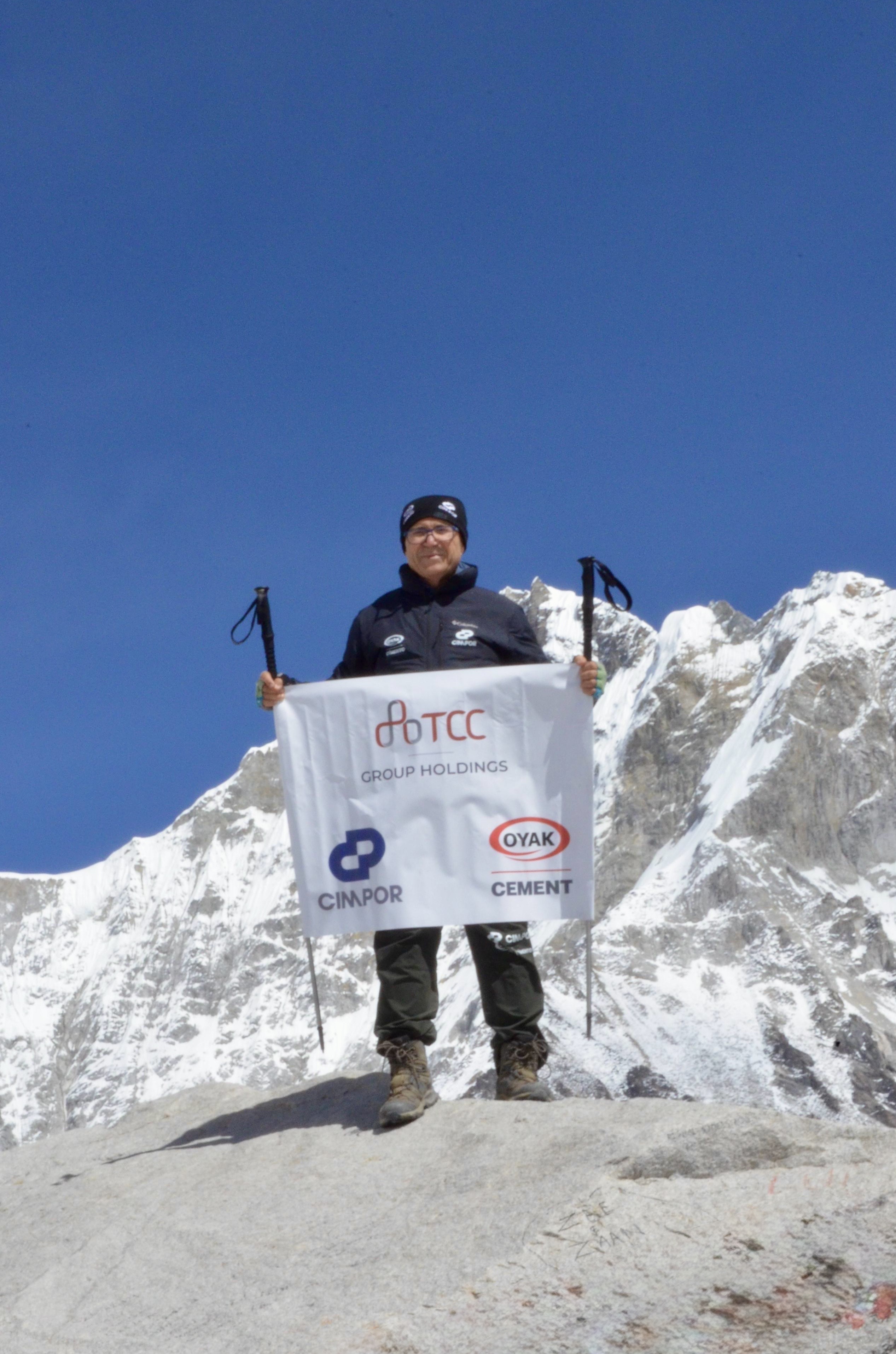 OYAK ÇİMENTO ADANA FABRİKA DİREKTÖRÜ MUSTAFA TURAN, EVEREST BASE CAMP TIRMANIŞINI BAŞARIYLA TAMAMLADI