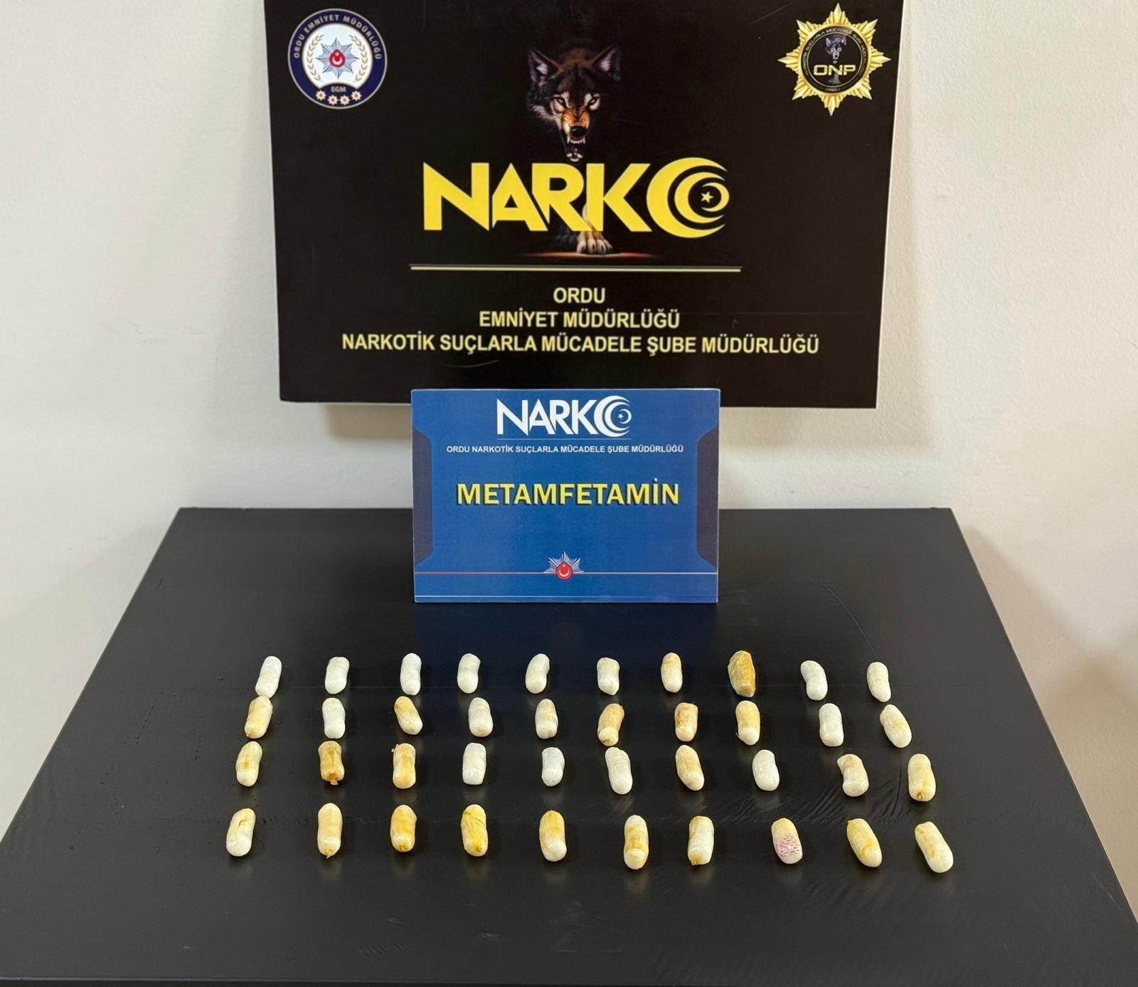 UYUŞTURUCU KAÇAKÇILARI YAKALANDI...