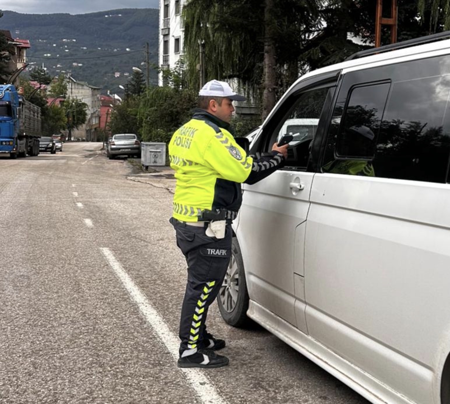 ORDU’DA KAÇAKÇILIK, NARKOTİK VE TRAFİK DENETİMLERİ: ÇOK SAYIDA GÖZALTI VE TUTUKLAMA