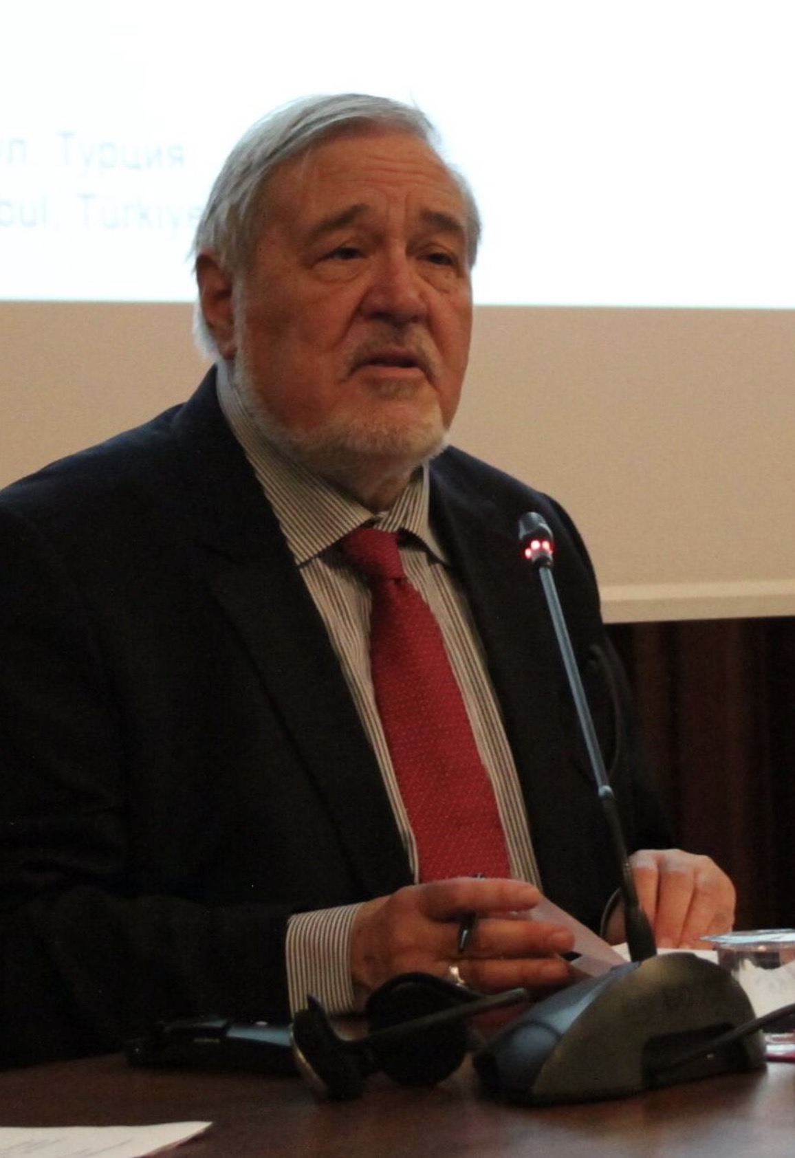 TARİH DÜNYASININ “HOCALARIN HOCASI” İLBER ORTAYLI HAYATINI KAYBETTİ