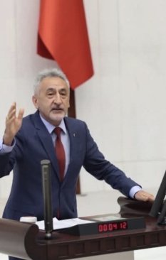ADIGÜZEL: “SUÇ KİMDE? ADAYLARIN NASIL BELİRLENDİĞİNE BAKIN”