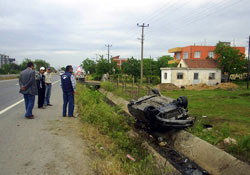 Cenazeye giderken kaza yaptılar