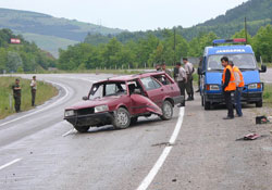 Cenaze dönüşü canından oldu