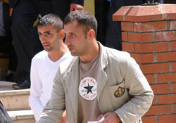 Esrar satıcıları tedavi olmak istedi