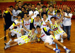 Yıldız gençlerde Fenerbahçe şampiyon