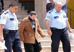 Kavgada silahlar çekildi