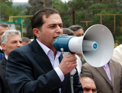 Sigara fabrikasının kapanmasına tepki