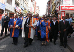 Giresun Üniversitesi' nde mezuniyet etkinlikleri