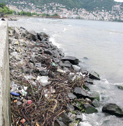 Deniz çöpleri geri verdi