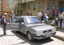 Önce çaldı sonra terketti