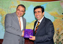 Vali Kaban'dan komşu valiye ziyaret