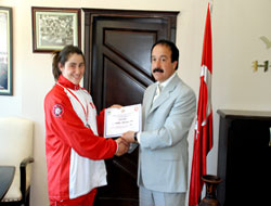 Dünya 2. si judocu Başkan Arpacıoğlunu ziyaret etti