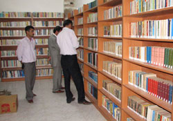 500 nüfusa 17 bin kitaplık kütüphane