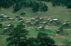 Yaylalardaki kaçak yapılar yıkılıyor