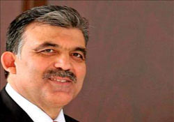 Türbanda sıra Gül'ün onayında