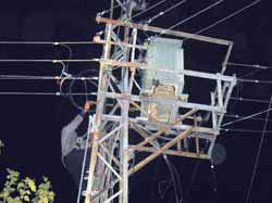 Elektrik akımına kapılarak can verdi