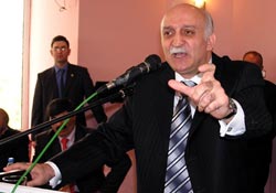 Bayraktar:Bizler para peşinde koşan kurnazlar değiliz