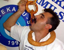 Hükümet memurla anlaştı