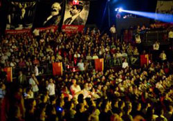 TKP'den İstanbul'da coşkulu kutlama