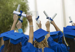 Üniversite eğitimi cep yakıyor