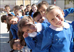 "Okula başlama yaşı 6 'ya inmeli"