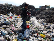 Onların bayramlıkları çöpten