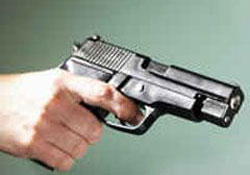 Tartışmaya silah girdi