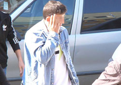 Polisi görünce panik yaptı esrarı yakalattı