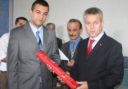 Giresun'da okullara satranç dağıtıldı