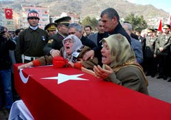 "GÜNEŞ"in şehidi toprağa verildi