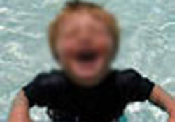 Su dolu kovada oynarken boğuldu