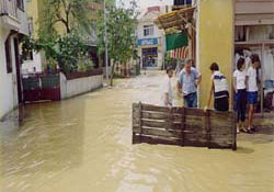 Görele'de evleri su bastı