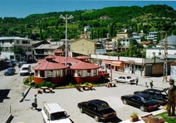 Köy-Kent'in fabrikası çöktü