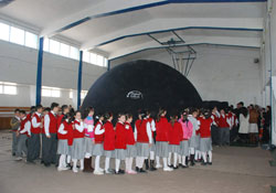 Uzaya çıkmadılar uzay onlara geldi