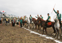 Giresun plajında cirit müsabakası