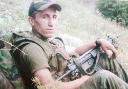 Kaza kurşunuyla yaralan asker şehit oldu