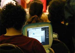 İnternet dolandırıcılarına suçüstü