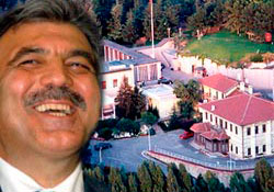 Köşk bol bol harcamış