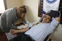 Memur-Sen Giresun şubesi'nden Kızılay'a kan bağışı