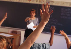 "Hükümet eğitimcileri ihmal ediyor"