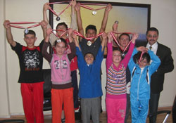 Mimar Oktay Uğurel Okuluna koşuda madalya