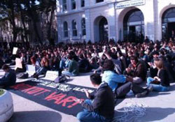 Üniversitelilerden zam boykotu