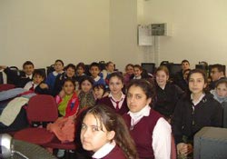 Çocuklardan sigara dersi