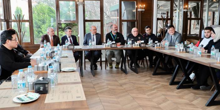 Vali Erol, Avustralya, Endonezya ve Filipinler’den Gelen Turizm Acentesi Temsilcileriyle Bir Araya Geldi