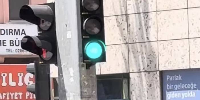 TRAFIK IŞIKLARINA SANIYE YAZDIRMAK  ÇOK MU ZOR BİCO!?