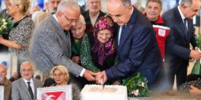 YENİ BİNADA YAŞLILAR GÜNÜ BULUŞMASI