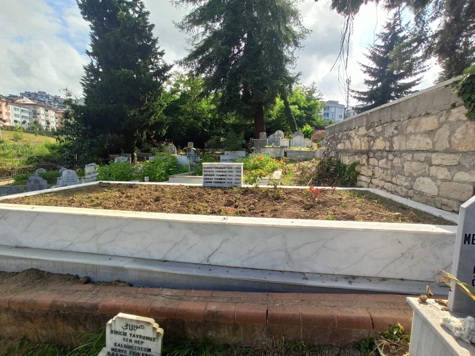 dikrantoramanmezarlari.jpeg